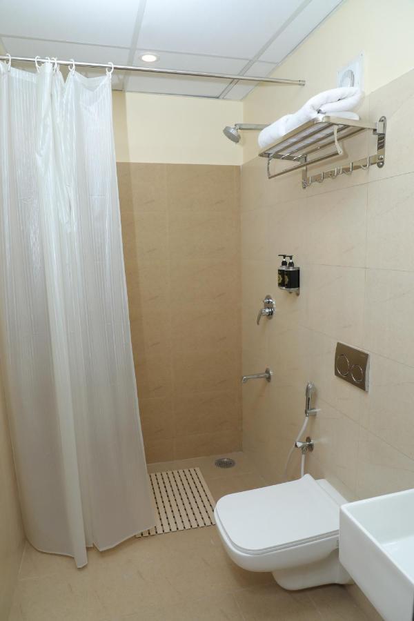 Gadiraju Palace Convention Centre & Hotel Visakhapatnam Ngoại thất bức ảnh