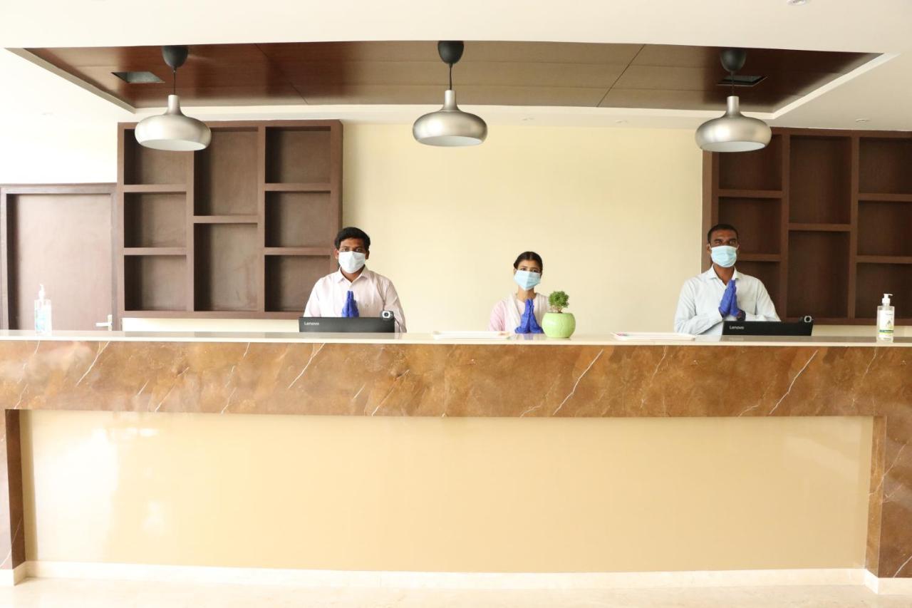 Gadiraju Palace Convention Centre & Hotel Visakhapatnam Ngoại thất bức ảnh
